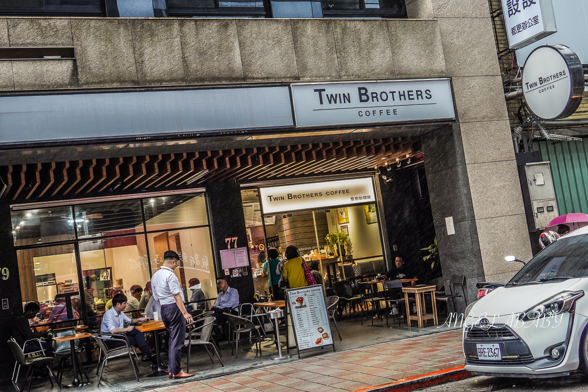 台北轉運站、華陰街咖啡｜號稱台北最強肉桂捲名店『Twin Brothers Coffee』菜單、預訂肉桂捲、銅板咖啡 @梅格(Angelababy)享樂日記