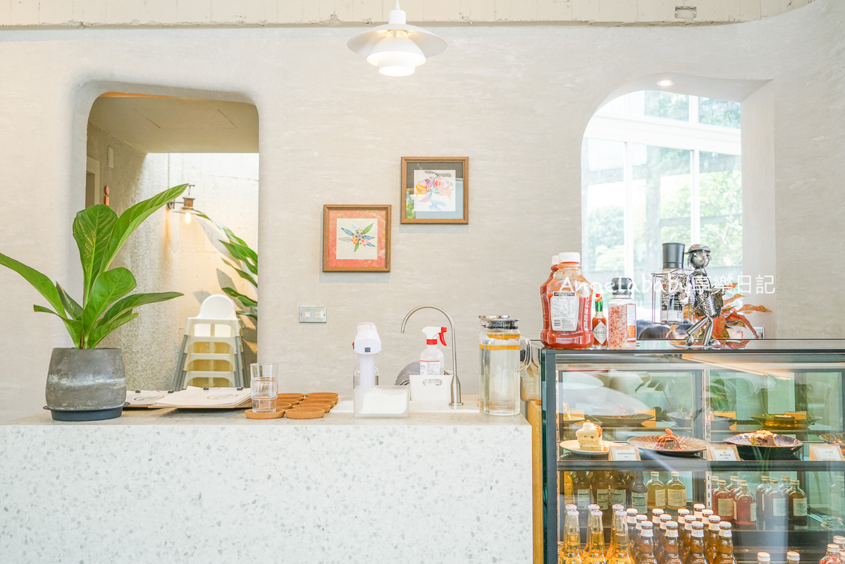 新竹最美白色玻璃屋早午餐『平日Daily ping 』菜單、新竹新開幕穴居餐廳 @梅格(Angelababy)享樂日記