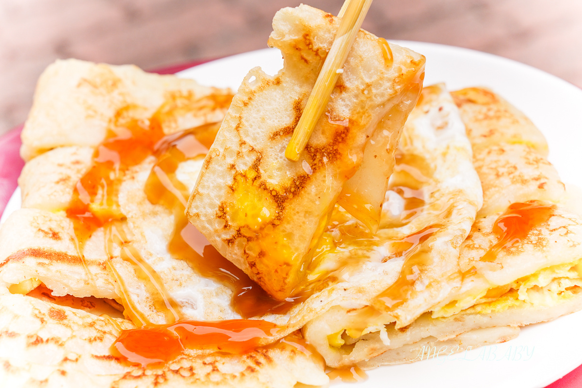 台南東區美食｜超人氣手工粉漿蛋餅『阿公阿婆蛋餅』價格、牽絲到天邊的巨無霸大蛋餅 @梅格(Angelababy)享樂日記