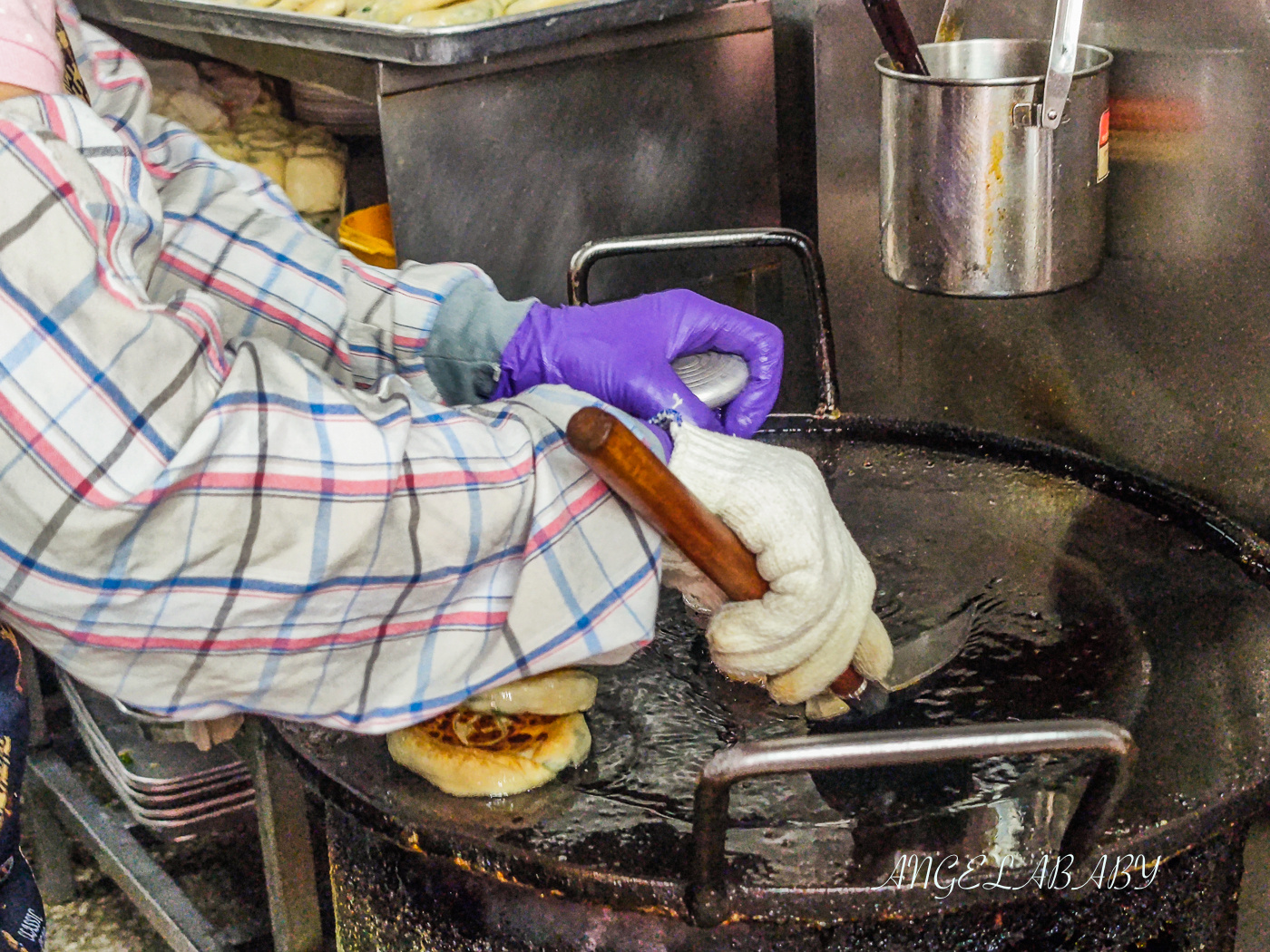 基隆周家蔥油餅｜基隆在地熱賣五十年的排隊早餐 @梅格(Angelababy)享樂日記