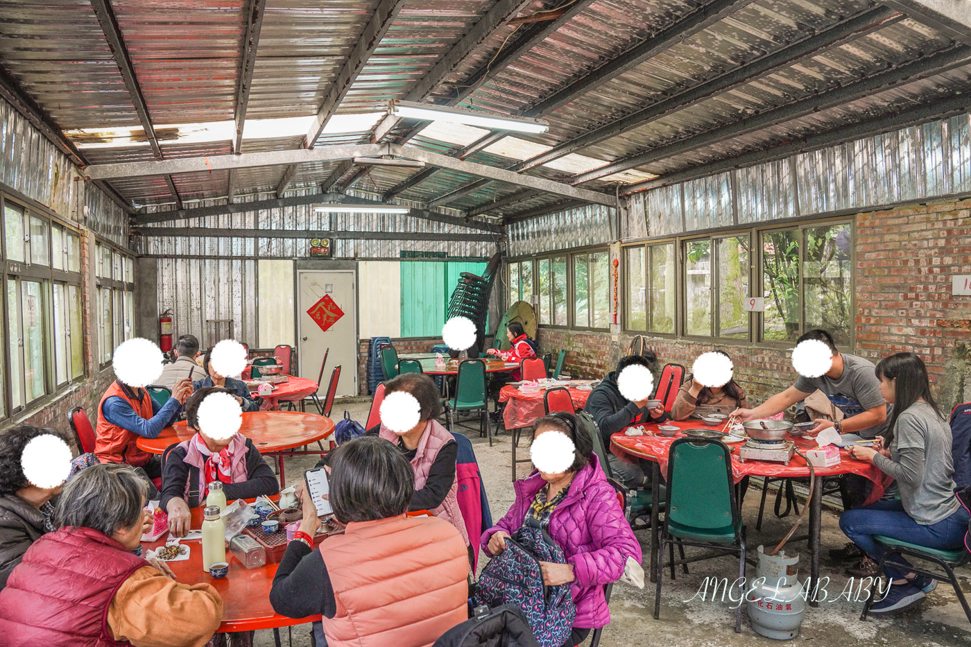 竹湖土雞城｜陽明山吃土雞推薦、森林環抱的景觀餐廳、竹湖土雞城菜單 @梅格(Angelababy)享樂日記