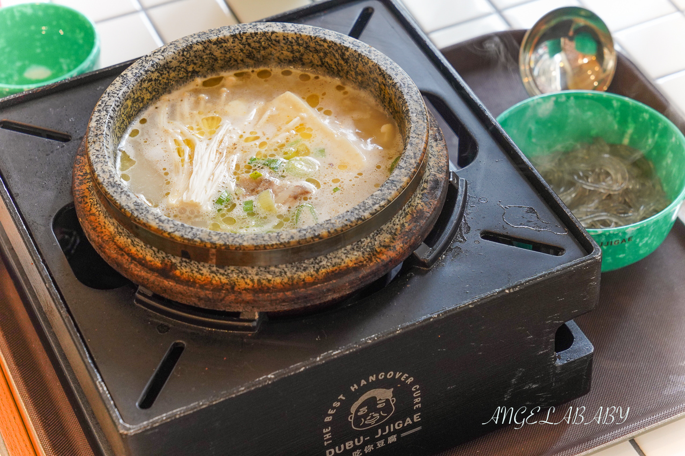 大安站新開幕『吃你豆腐 韓式湯飯店』菜單價格 @梅格(Angelababy)享樂日記