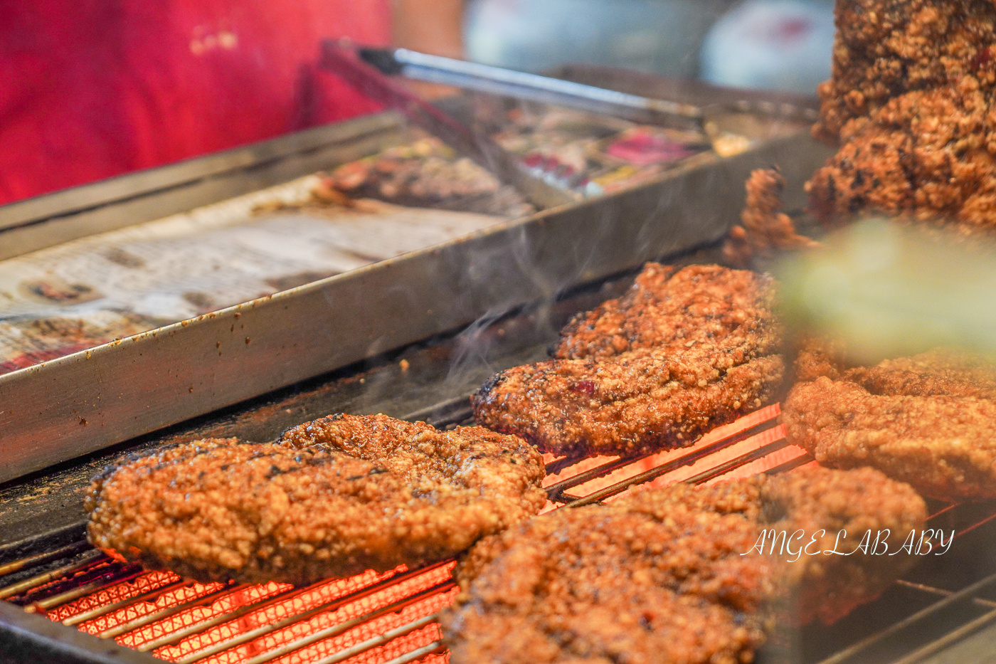 士林夜市必吃美食『家鄉碳烤雞排士林店』皮酥肉厚又多汁！ @梅格(Angelababy)享樂日記