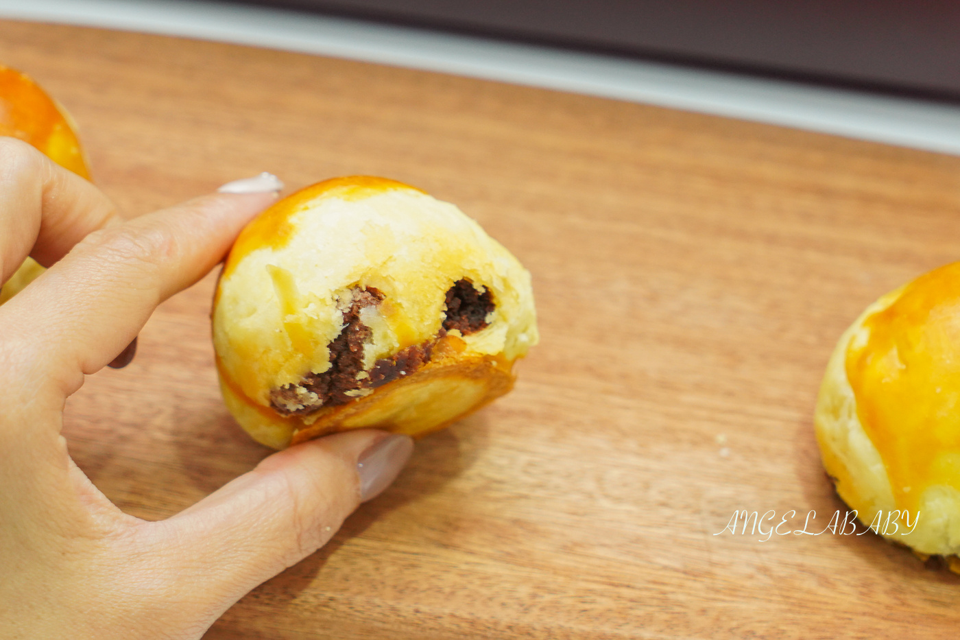 民生社區甜點『Le’ ona era 萊歐娜甜點』流心乳酪蛋糕、台北過年禮盒推薦、低糖少添加的健康甜點 @梅格(Angelababy)享樂日記