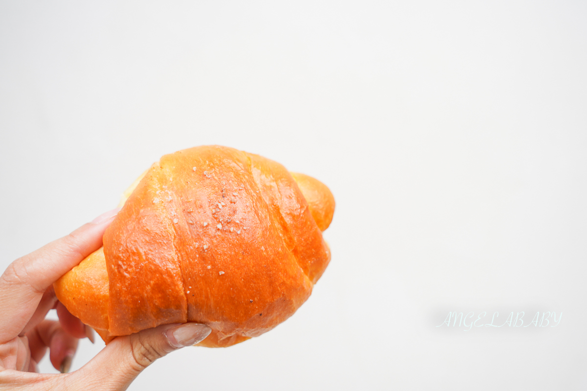 益善洞必吃｜韓國最紅海鹽麵包Jayeondo Salt Bread（자연도소금빵&#038;자연도가베이커리 ）鍾路3街排隊鹽甜點 @梅格(Angelababy)享樂日記