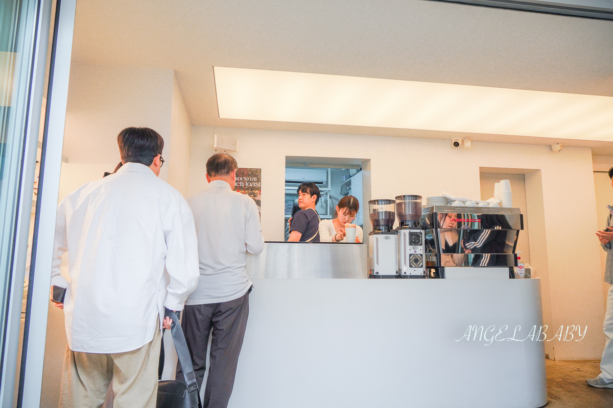 首爾人氣咖啡｜首爾林旁的頂樓咖啡『around day』어라운드데이、寵物友善咖啡 @梅格(Angelababy)享樂日記
