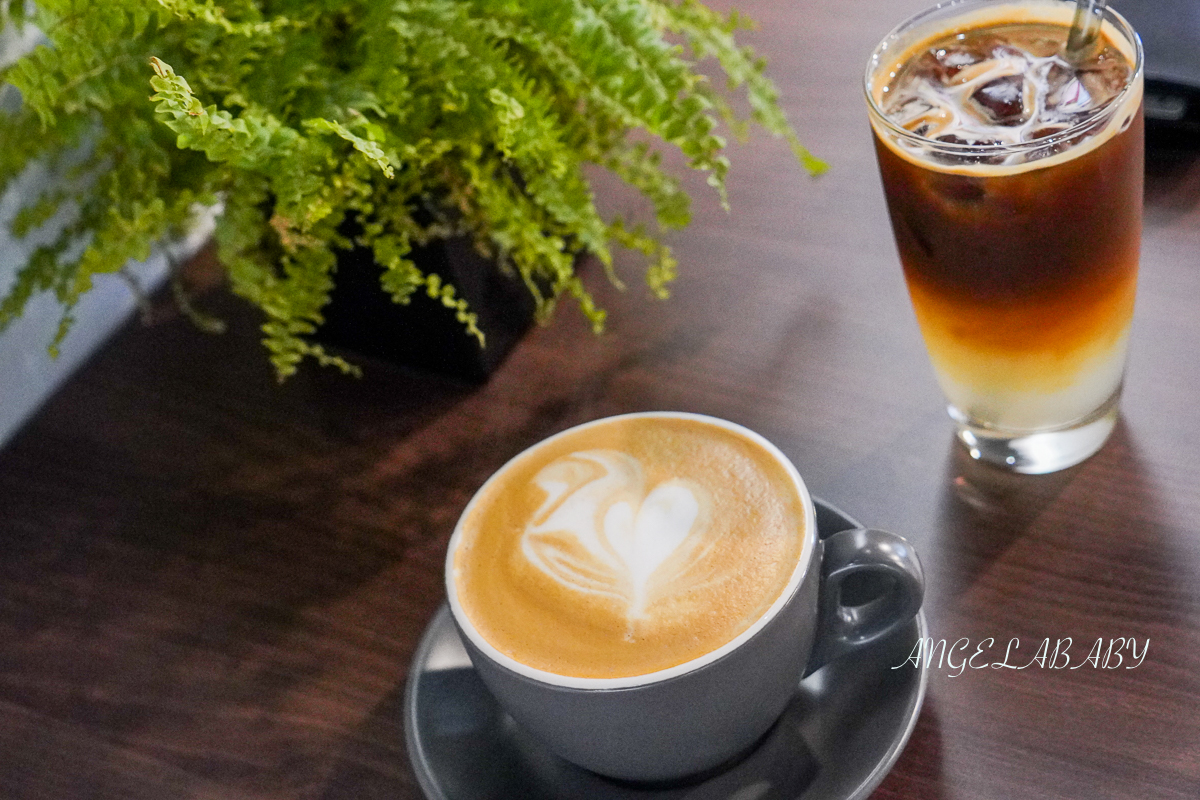東區新開幕『MusT cafe 必要咖啡』寵物友善咖啡、插座咖啡 @梅格(Angelababy)享樂日記