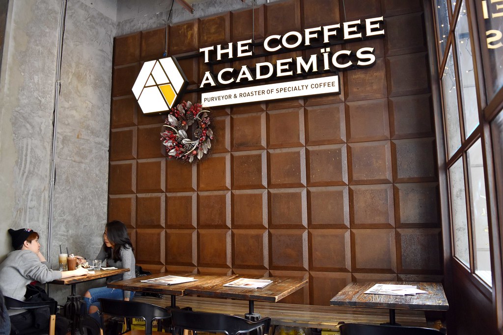 香港銅鑼灣 獲選世界最美咖啡店之一 #THE COFFEE ACADEMICS  旗艦店 ＃人文咖啡 ＃哈利波特 @梅格(Angelababy)享樂日記