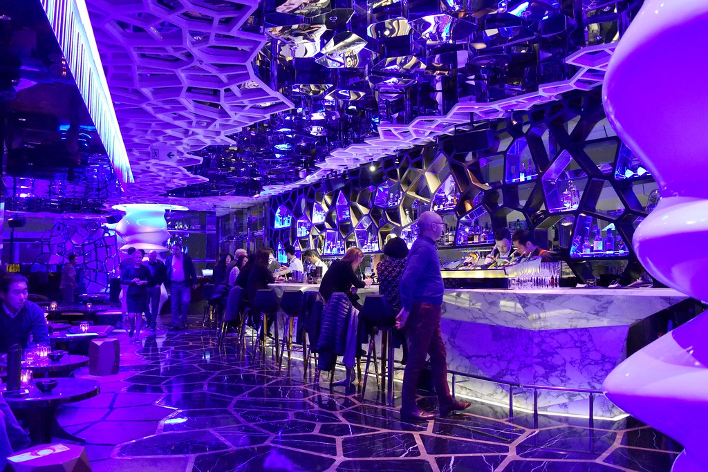 香港九龍 世界最高的酒吧＃Ritz Carlton Ozone Bar 高空夜景酒吧＃夜景無限好 @梅格(Angelababy)享樂日記