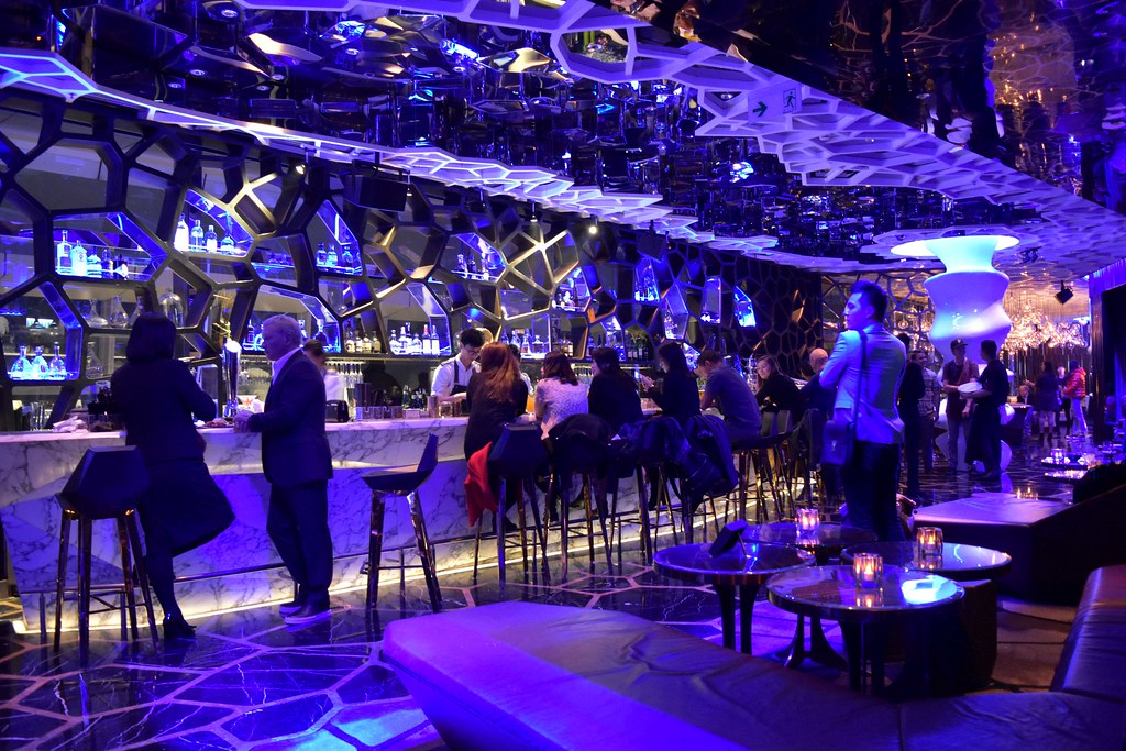 香港九龍 世界最高的酒吧＃Ritz Carlton Ozone Bar 高空夜景酒吧＃夜景無限好 @梅格(Angelababy)享樂日記