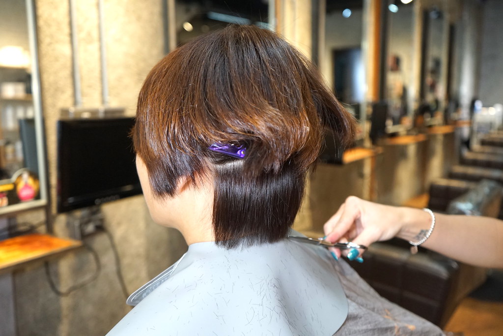 宜蘭剪髮 打造日式雜誌風短髮 ＃AVIS Hair salon #雅澤沙龍 ＃設計師芭比 @梅格(Angelababy)享樂日記