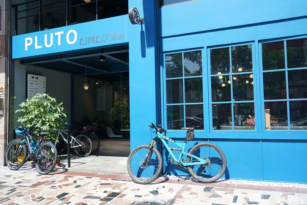 台中南屯區美食｜加州風輕食咖啡推薦『Pluto Espressoria 美國加州風咖啡』外帶咖啡、 Free WIFI 插座咖啡 @梅格(Angelababy)享樂日記