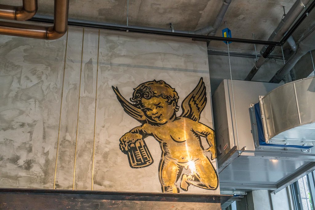 忠孝復興必訪的英國風啤酒餐廳｜little Creatures Taipei 小天使精釀啤酒 ig熱門打卡點、早午餐、手工漢堡、約會餐廳 @梅格(Angelababy)享樂日記