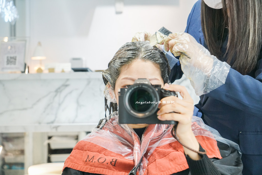 板橋染髮推薦｜B.O.M hair design 打造霧咖啡質感髮色、女神波浪捲、設計師芭比 @梅格(Angelababy)享樂日記