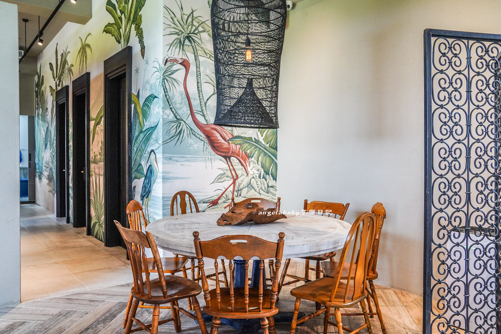 蒔花 DailyBlossom Cafe &#038; More｜宜蘭礁溪最美的白色建築、融合希臘、摩洛哥風情的絕美空間、礁溪咖啡輕食、ig打卡熱門推薦、內有菜單、提供免費停車 @梅格(Angelababy)享樂日記