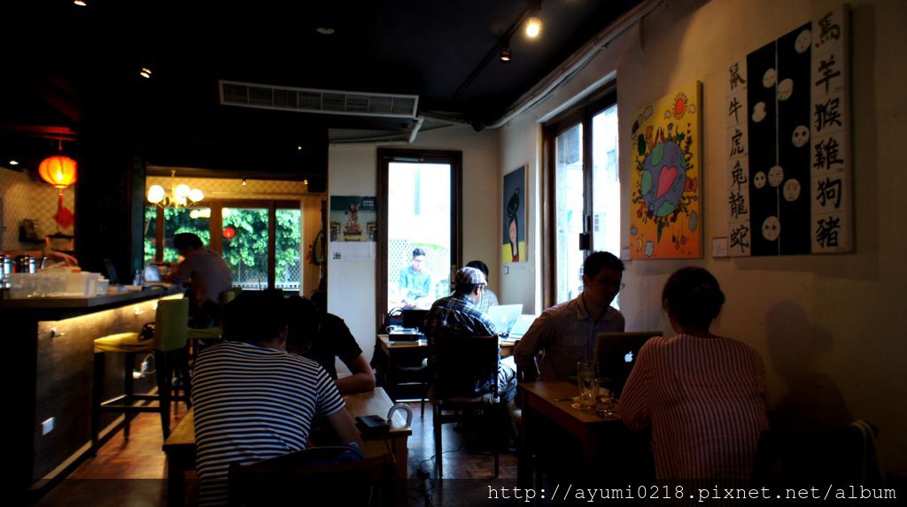 東區 homey’s cafe 老宅風無線上網附插座咖啡店 @梅格(Angelababy)享樂日記