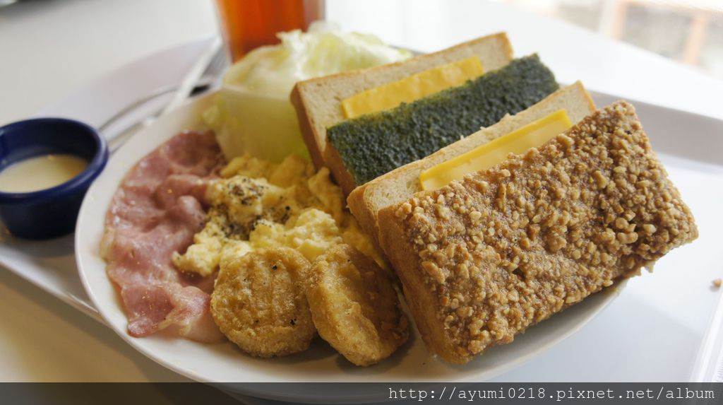 【台北‧華山市場】丘比手作土司早午餐(Cube Brunch)。全台北最便宜的早午餐標竿．．洗澡盆沙拉等你來挑戰 @梅格(Angelababy)享樂日記